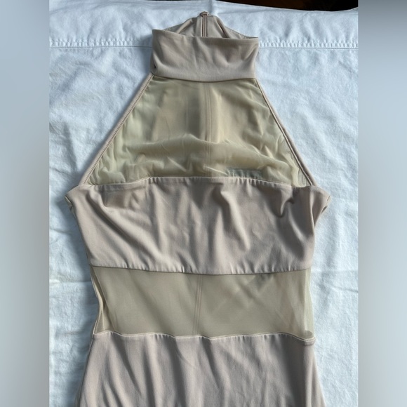 Nookie high neck blush colored dress with mesh inserts - Picture 3 of 8